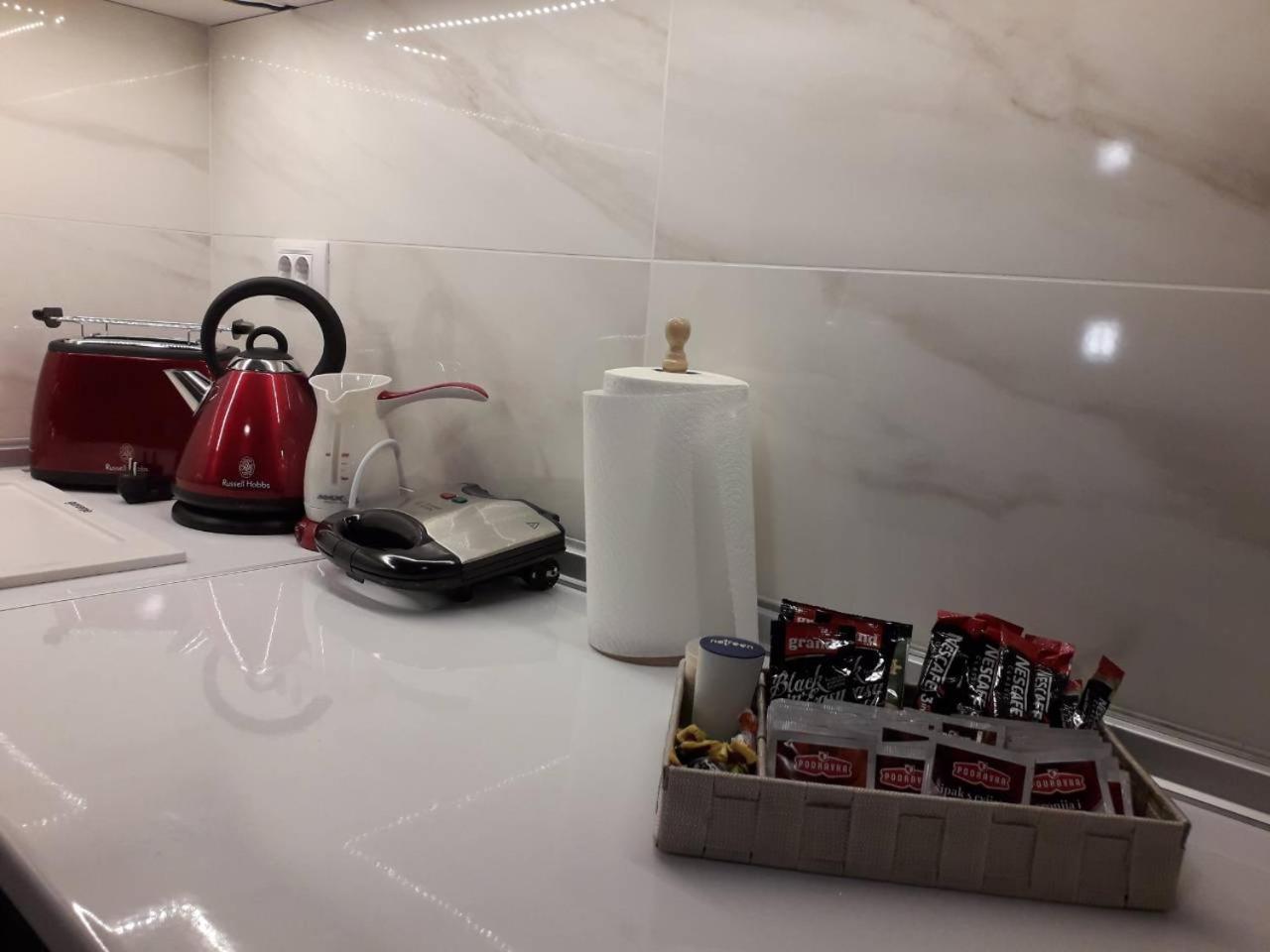 Gabriela & Marjan luxury self check-in Flatiron Apartment Skopje Bagian luar foto