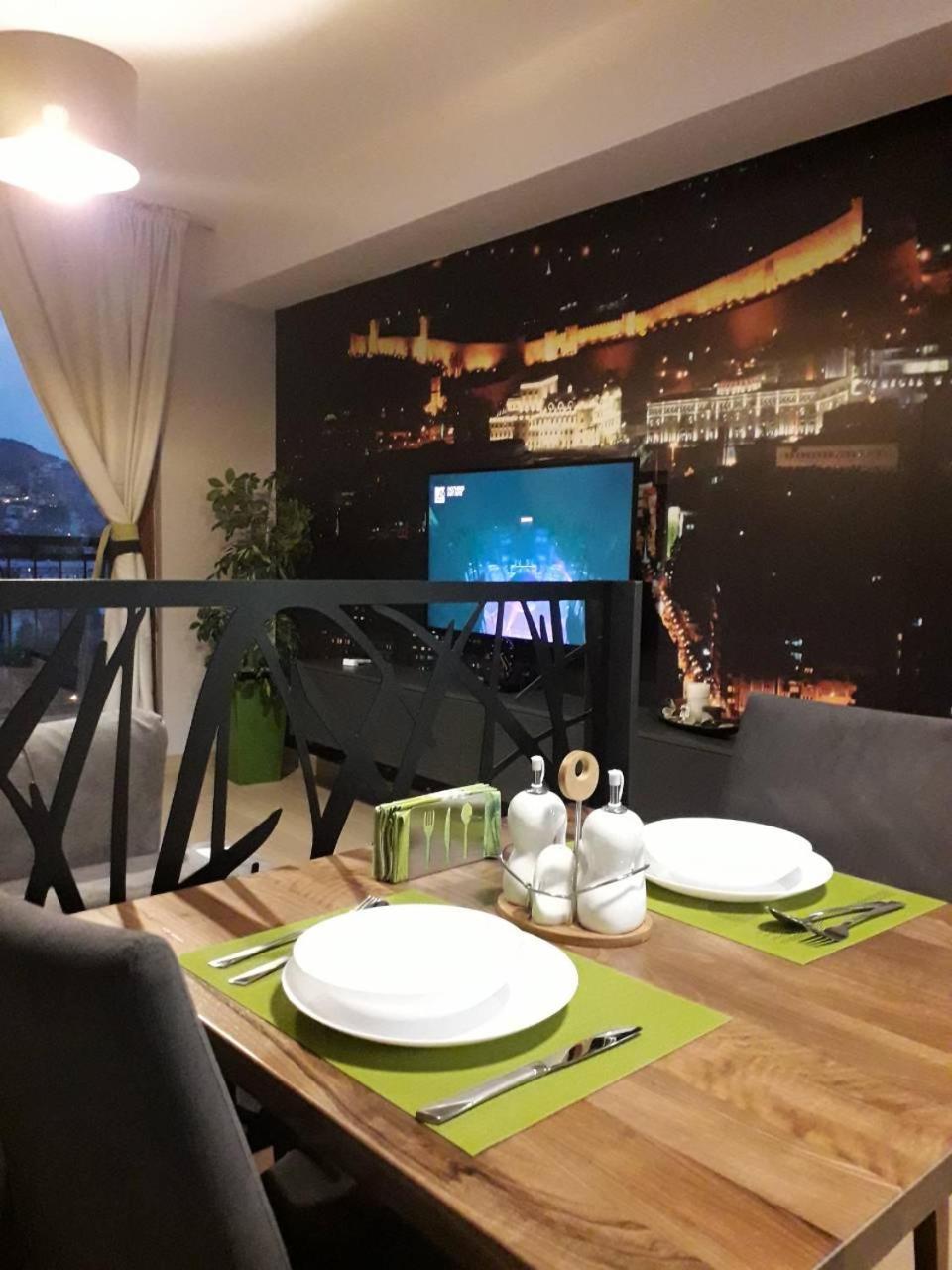 Gabriela & Marjan luxury self check-in Flatiron Apartment Skopje Bagian luar foto