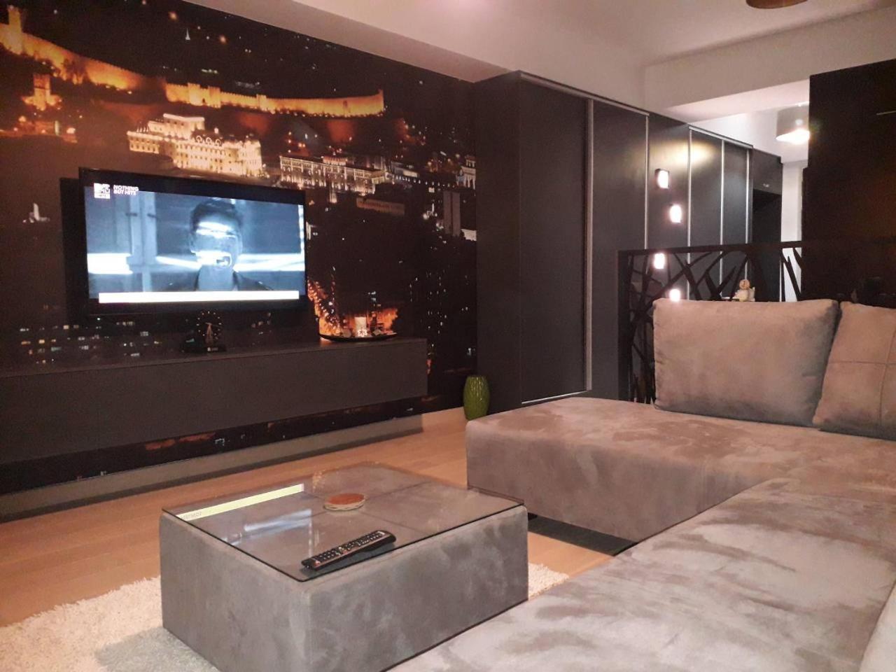 Gabriela & Marjan luxury self check-in Flatiron Apartment Skopje Bagian luar foto